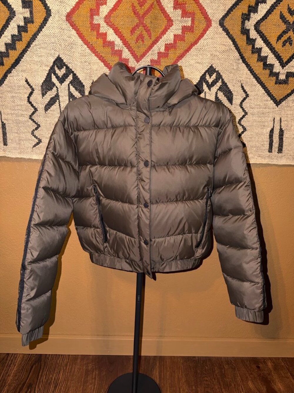 Alo Yoga Aspen Love Brown Puffer Jacket